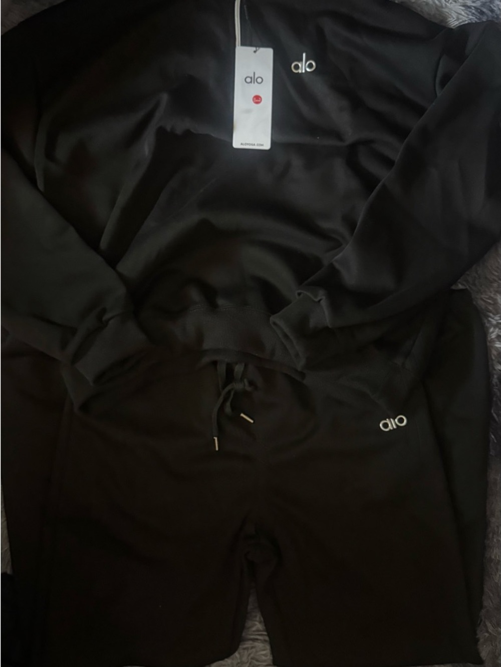 ALO Yoga Men’s Black Pullover Sweater & Cuffed Sweatpants